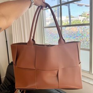 Woven Tote Unbranded